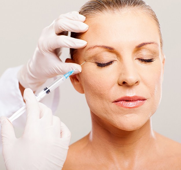 Woman receiving BOTOX in Jacksonville